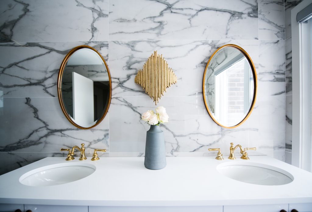 grey and white marble bathroom castlehill, hornsby, northern beaches